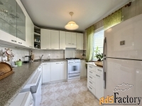 4 - комн.  квартира, 81 м², 4/9 эт.