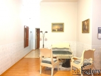 4 - комн.  квартира, 195.6 м², 3/7 эт.