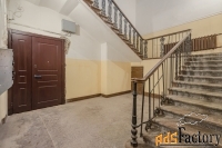 5 - комн.  квартира, 180 м², 2/4 эт.