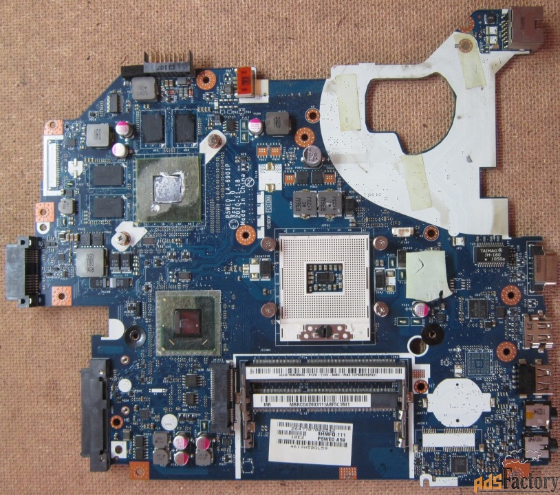 Материнская плата P5WE0 LA-6901P на детали