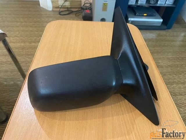 Зеркало Б\У правое механич Вольво 440 460 до 94 г