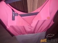 Платье приталенное без рукав. 36-38 р-р, серо-розовое