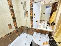 3 - комн.  квартира, 66 м², 4/10 эт.