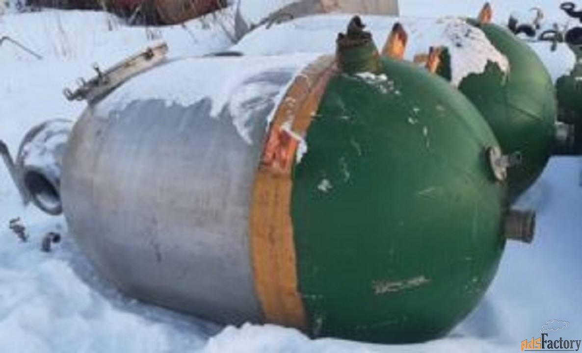 Продается Емкости нержавеющие, объем — 1,5 куб.м.