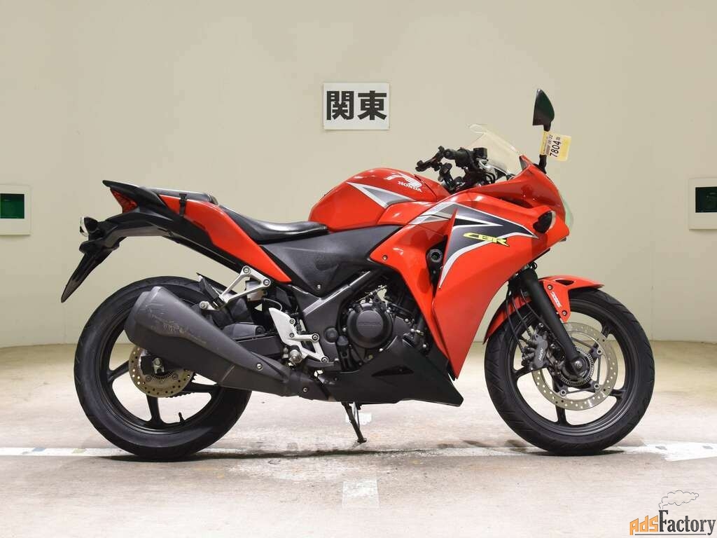 Мотоцикл спортбайк Honda CBR250R A рама MC41 модификация A спортивный