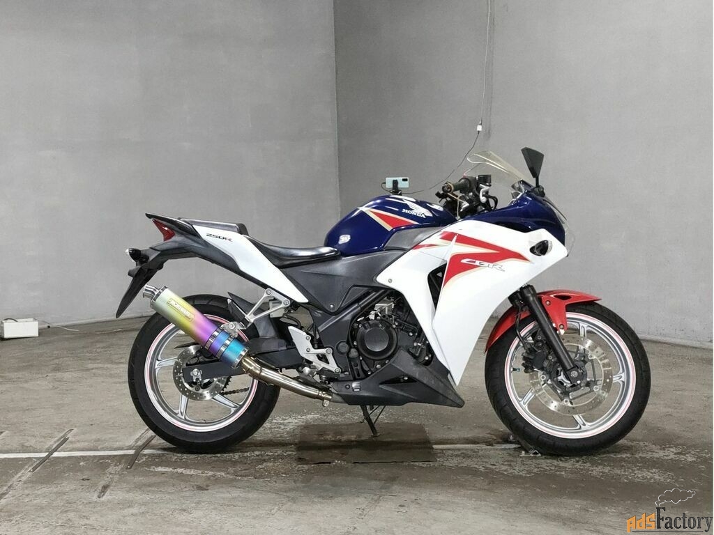 Мотоцикл спортбайк Honda CBR250R рама MC41 модификация спортивный