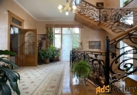 дом 444 м² на участке 9,5 сот.