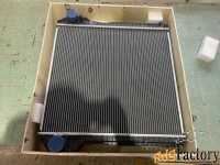 Радиатор охлаждения водяной 17224502 Volvo