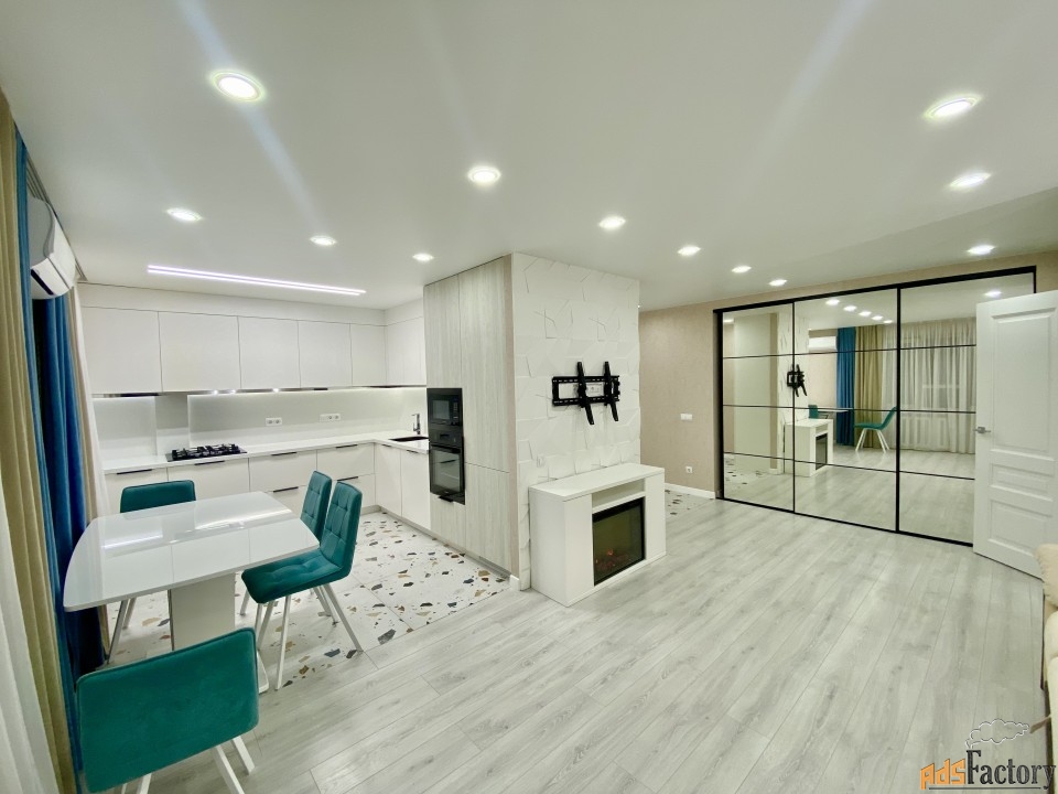 3 - комн.  квартира, 70 м², 9/10 эт.