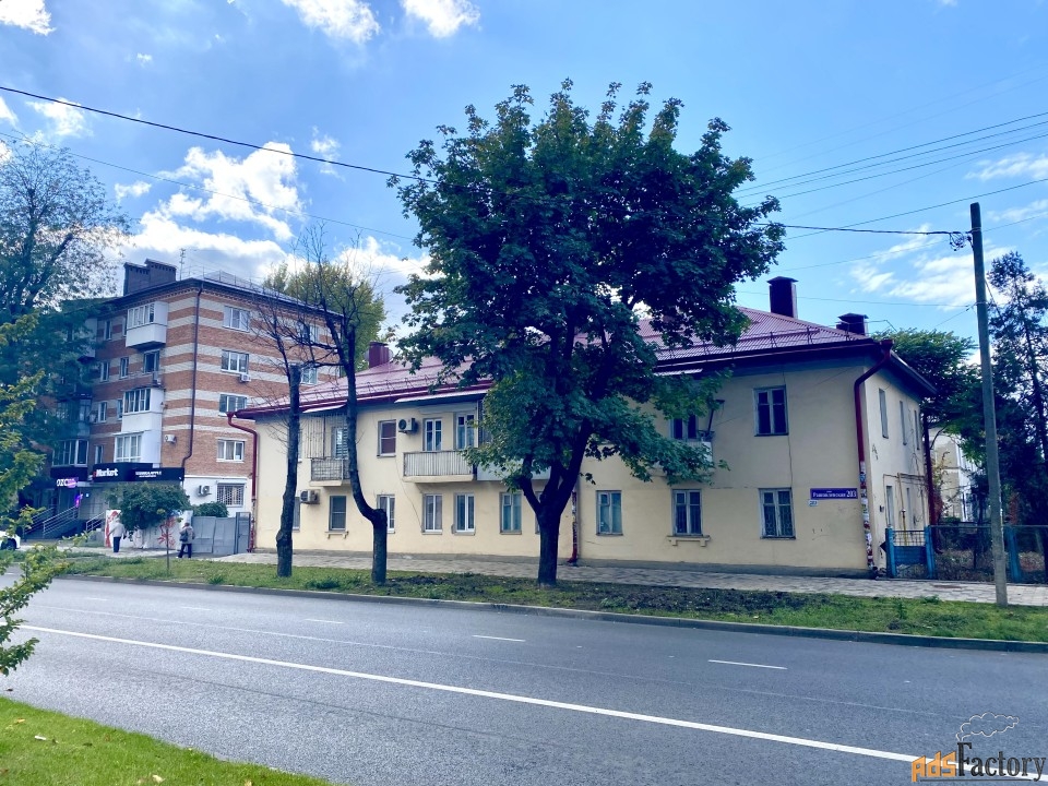 3 - комн.  квартира, 54 м², 1/2 эт.