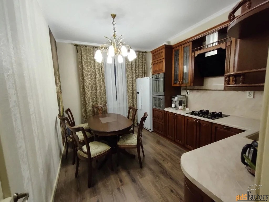 2 - комн. квартира, 88.0 м², 6/6 эт.