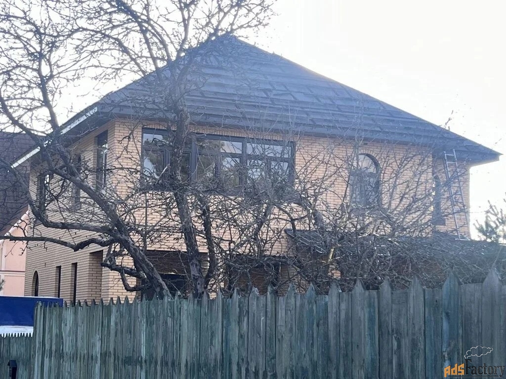 дом 408.1 м² на участке 12.0 сот.