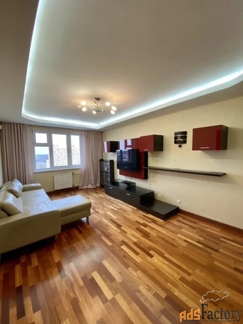 3 - комн.  квартира, 82.0 м², 16/22 эт.