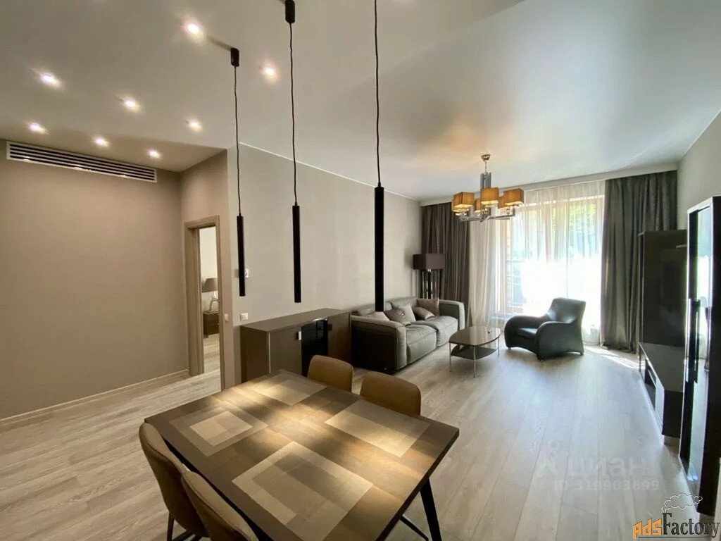 2 - комн.  квартира, 80.0 м², 3/9 эт.