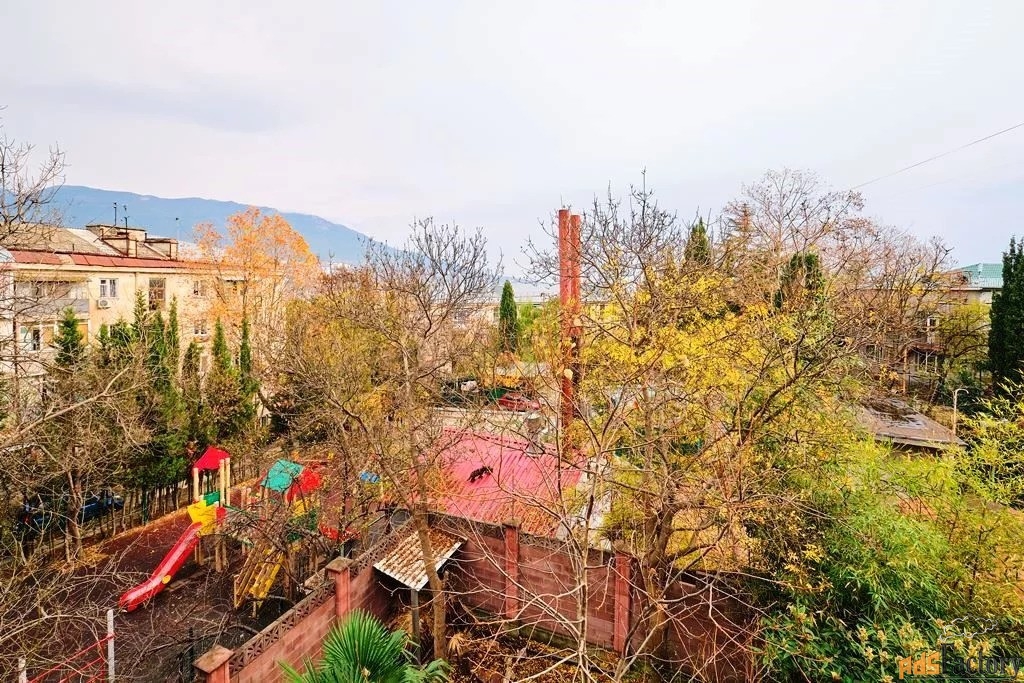 дом 357.0 м² на участке 4.0 сот.