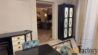 5 - комн.  квартира, 200.0 м², 4/10 эт.