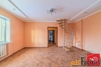 3 - комн.  квартира, 82.0 м², 1/2 эт.