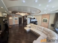 3 - комн.  квартира, 141.0 м², 7/9 эт.