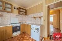 4 - комн.  квартира, 58.0 м², 5/5 эт.