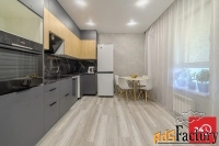 3 - комн.  квартира, 81.0 м², 1/17 эт.