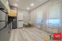 3 - комн.  квартира, 81.0 м², 1/17 эт.