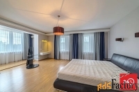 3 - комн.  квартира, 139.0 м², 5/5 эт.