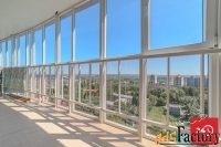 3 - комн.  квартира, 92.0 м², 18/18 эт.