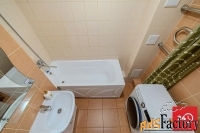 3 - комн.  квартира, 92.0 м², 18/18 эт.