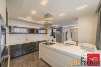 2 - комн.  квартира, 95.0 м², 11/16 эт.
