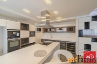 2 - комн.  квартира, 95.0 м², 11/16 эт.