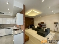 3 - комн.  квартира, 127.0 м², 5/10 эт.