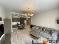 2 - комн.  квартира, 80.0 м², 3/9 эт.