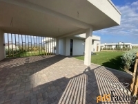 дом 160.0 м² на участке 9.0 сот.