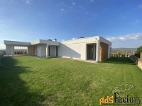 дом 160.0 м² на участке 9.0 сот.