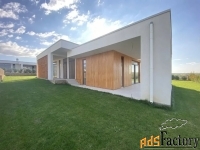 дом 160.0 м² на участке 9.0 сот.