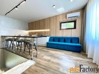 дом 195.0 м² на участке 4.0 сот.