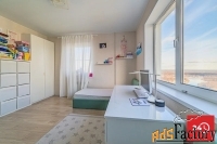 3 - комн.  квартира, 63.0 м², 22/22 эт.