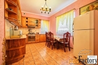 дом 357.0 м² на участке 4.0 сот.