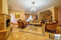 дом 357.0 м² на участке 4.0 сот.