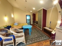 дом 242.3 м² на участке 1.3 сот.