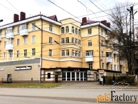 3 - комн.  квартира, 65.9 м², 2/4 эт.