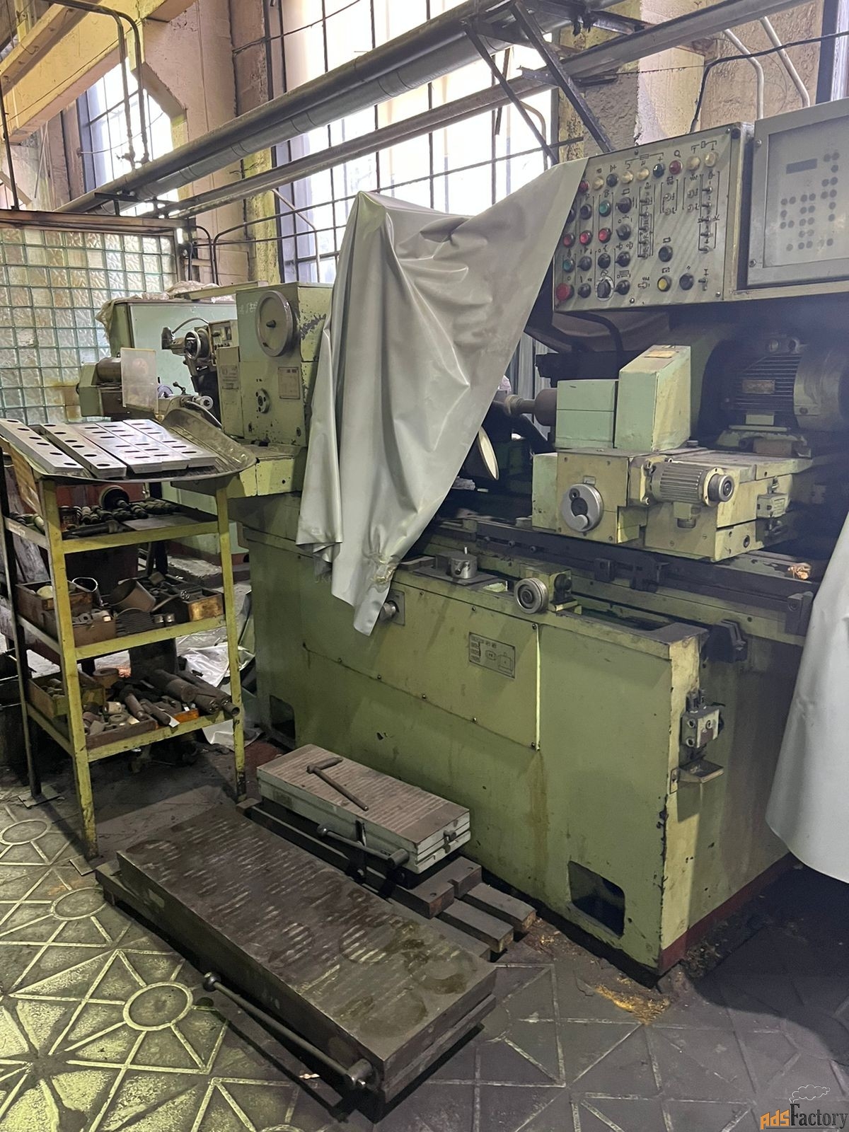 Продаю 3М227ВФ2 Полуавтомат внутришлиф. универсальный высокой