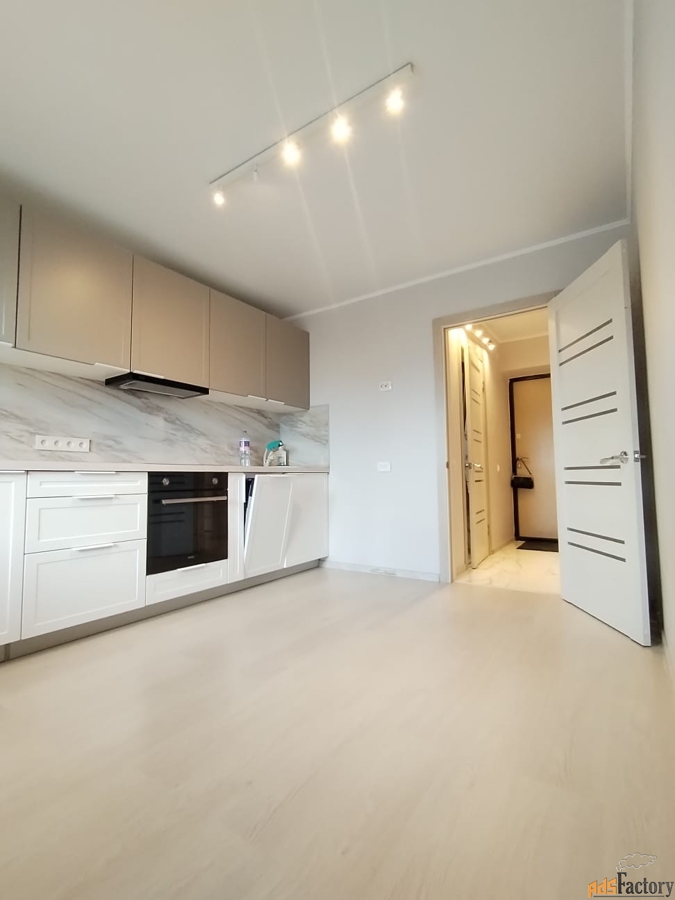 1 - комн.  квартира, 31,9 м², 1/10 эт.