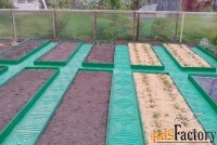 Готовые пластиковые плитки для сборки садовых дорожек