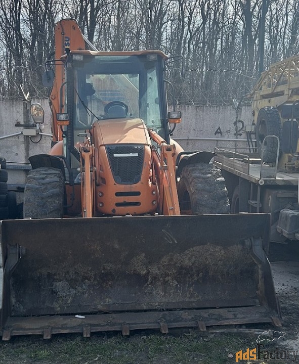 Экскаватор-погрузчик Komatsu WB93S-5EO