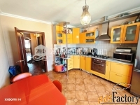 3 - комн.  квартира, 82.3 м², 10/10 эт.