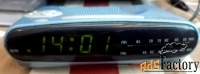 Продаю электронные часы-будильник с FM-радио Vitek модель VT-3501