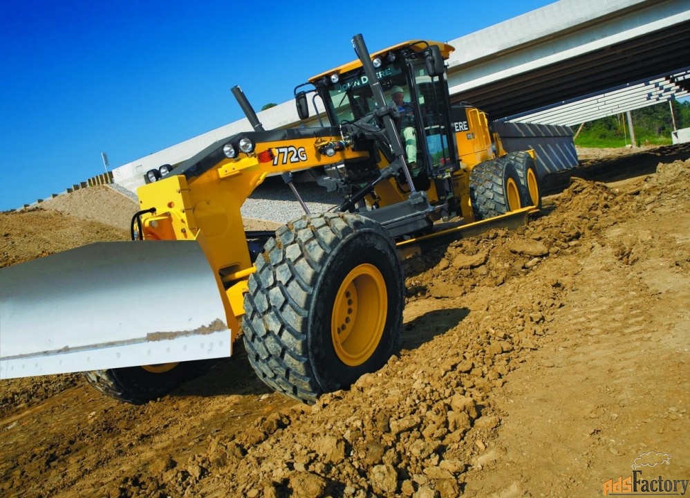 Профильный нож T74772 среднего отвала автогрейдеров John Deere