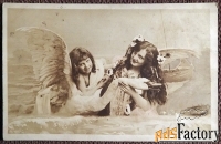 Антикварная открытка Девушки с лебедем