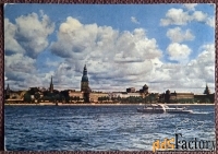 Открытка Рига. Вид на Комсомольскую набережную. 1960-е годы